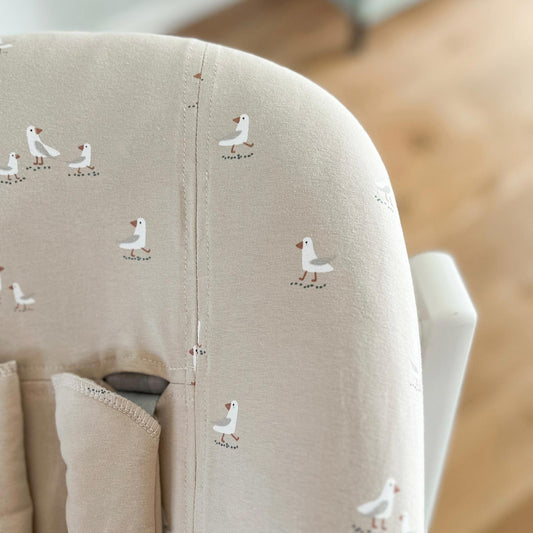 Close up tricot hoes Tripp Trapp newborn seagull