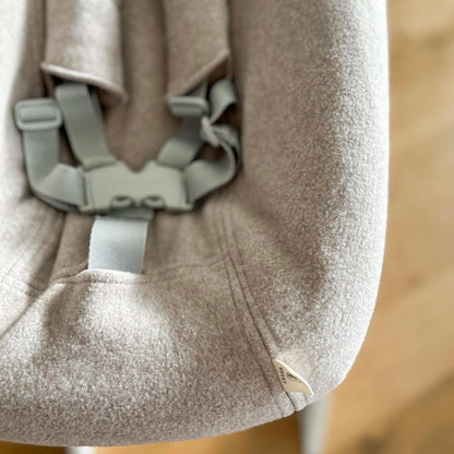 Close up Tripp Trapp newbornhoes taupe melange fleece