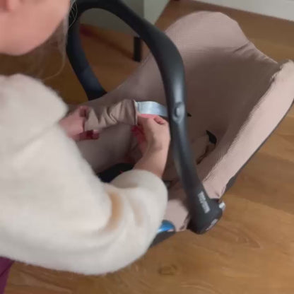 Video Maxi Cosi hoes wafel taupe